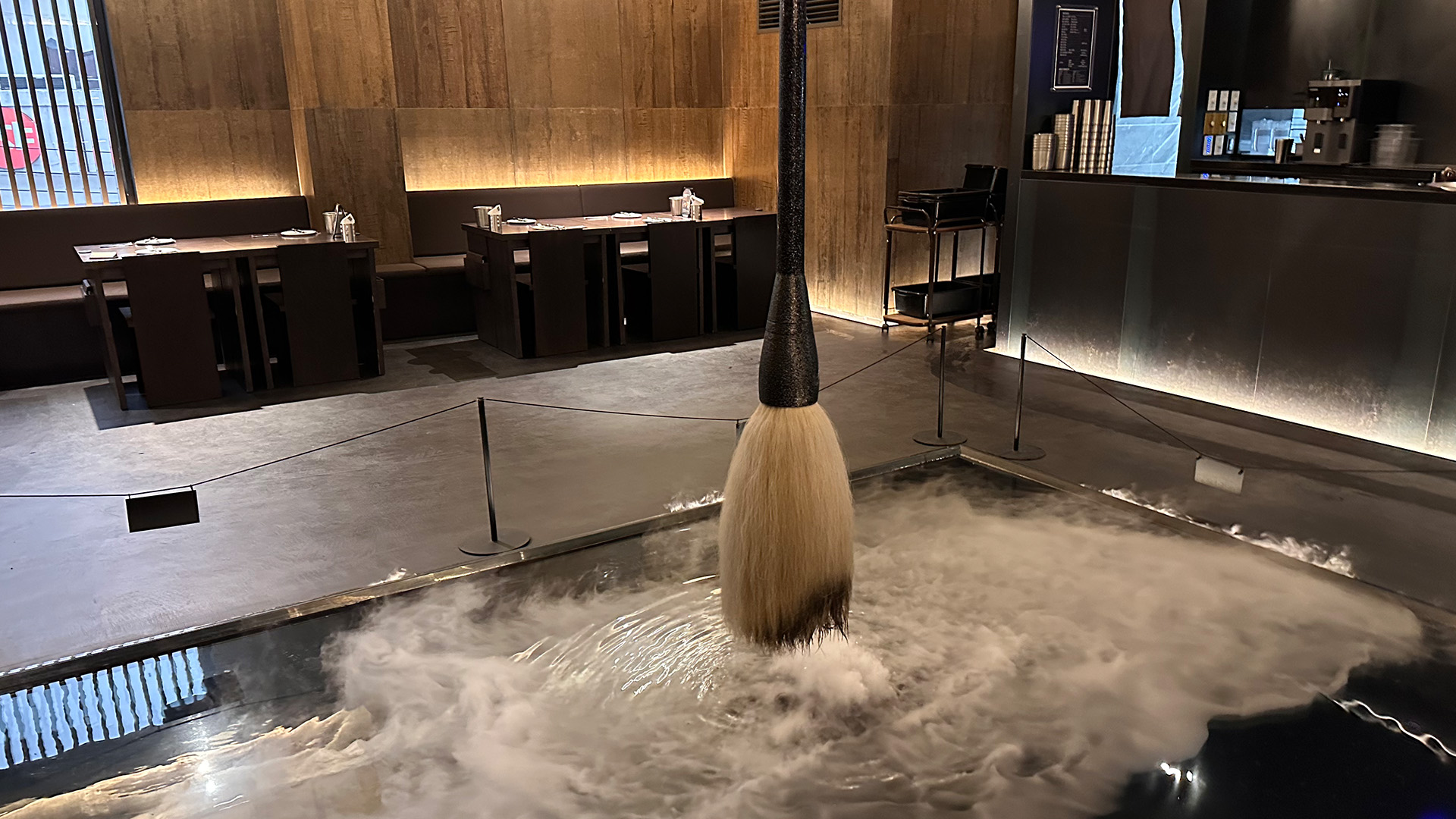Pull the Brush to Enter: Kyochon Pilbang, Itaewon’s Hidden Fried Chicken Spot with Oriental Charm