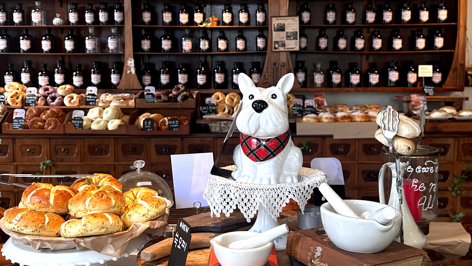 Bagelist Magok | One of Seoul’s Best Bagels in a Charming 18th-Century French Pharmacy-Inspired Cafe